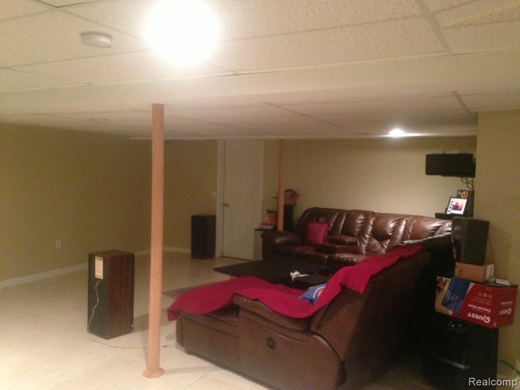 347 Mystic Valley Rochester Hills, MI 48307 - Photo 26 of 31