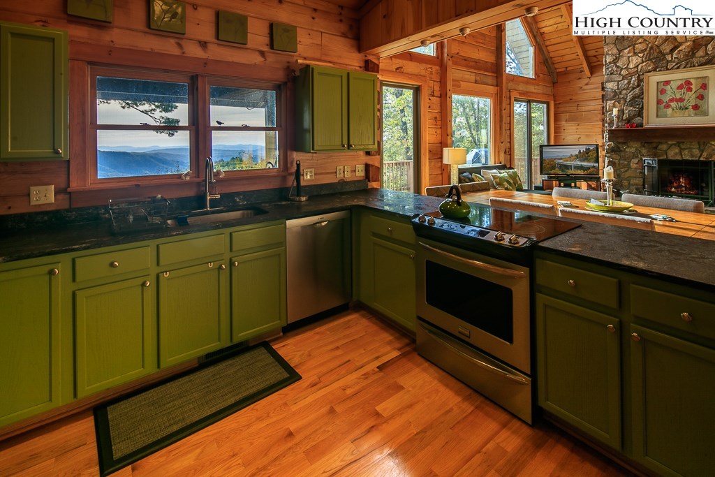 336 Hidden Ridge Road Deep Gap, NC 28618 - Photo 16 of 50 Gallery Image 16