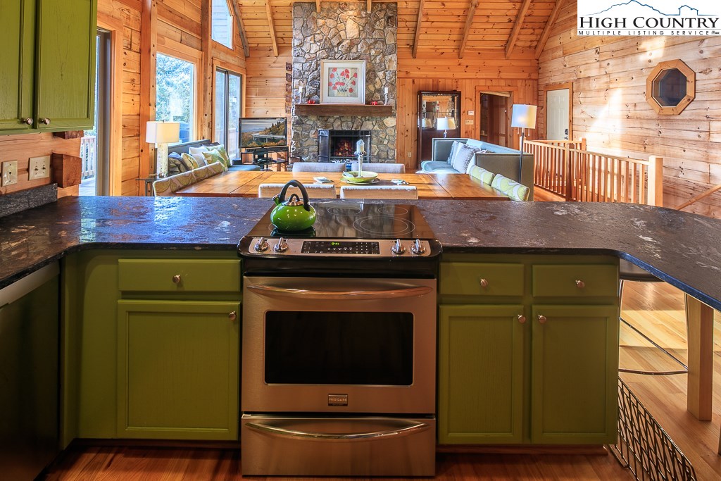 336 Hidden Ridge Road Deep Gap, NC 28618 - Photo 17 of 50 Gallery Image 17