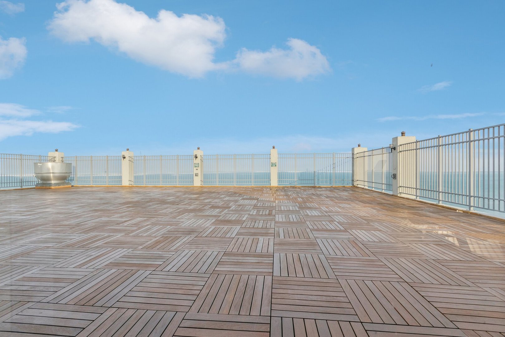 6171 North Sheridan Road, Unit 2601 Chicago, IL 60660 - Photo 25 of 31