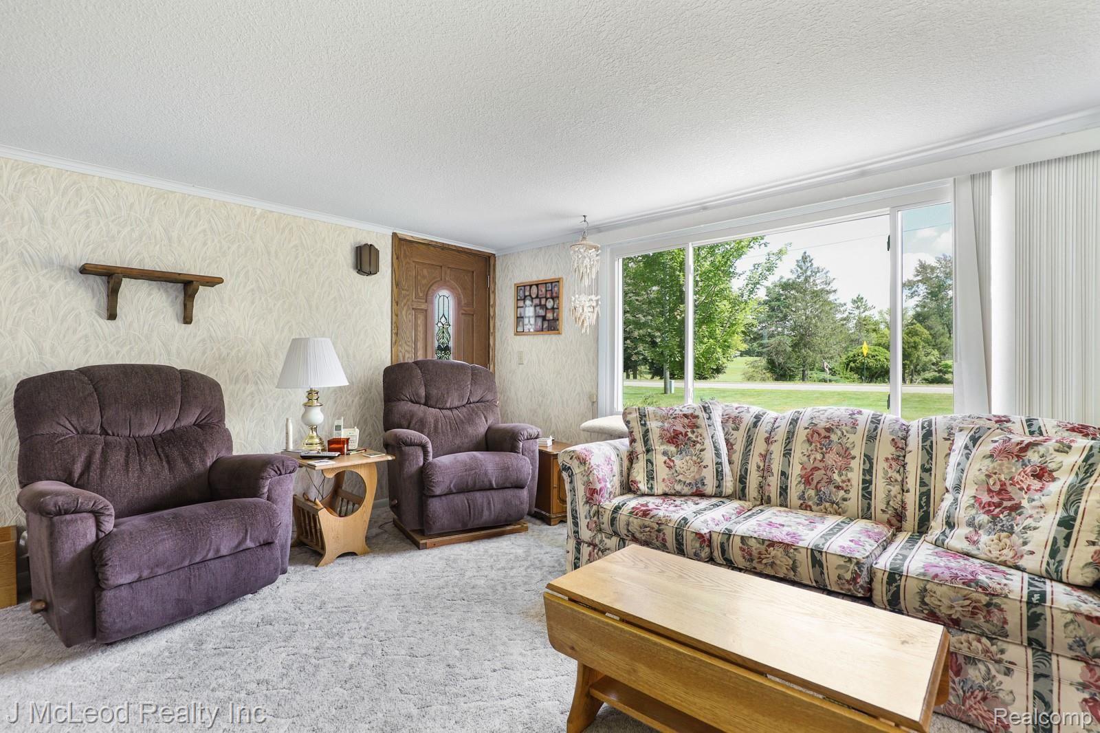 8440 Caine Road Millington, MI 48746 - Photo 4 of 33 8440 Cain Rd Millington-7.jpg