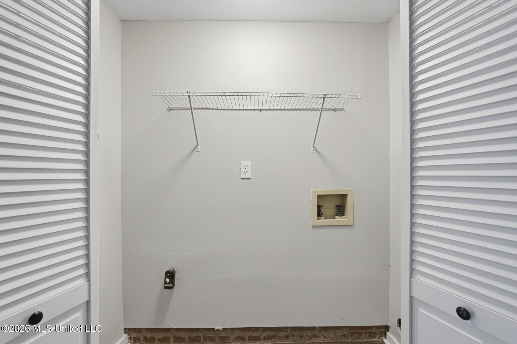 4546 Meadow Ridge Drive Jackson, MS 39206 - Photo 4 of 23 4546 Meadowridge-4