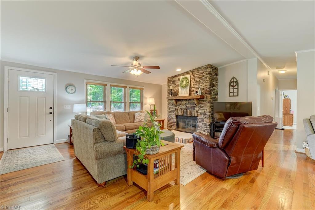 390 Dix Road Ruffin, NC 27326 - Photo 12 of 40 Beautiful Hardwood floors