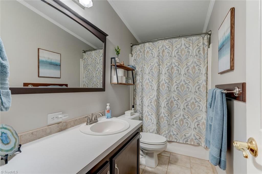 390 Dix Road Ruffin, NC 27326 - Photo 28 of 40 Full Bathroom