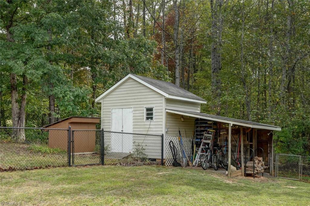 390 Dix Road Ruffin, NC 27326 - Photo 35 of 40 storage building