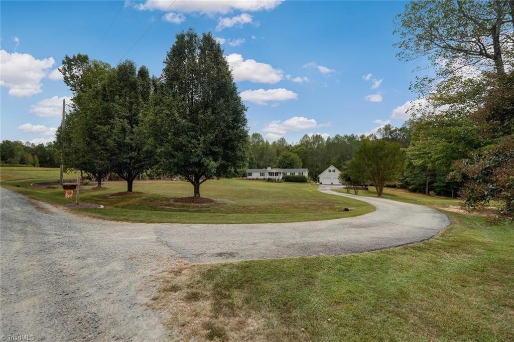 390 Dix Road Ruffin, NC 27326 - Photo 4 of 40