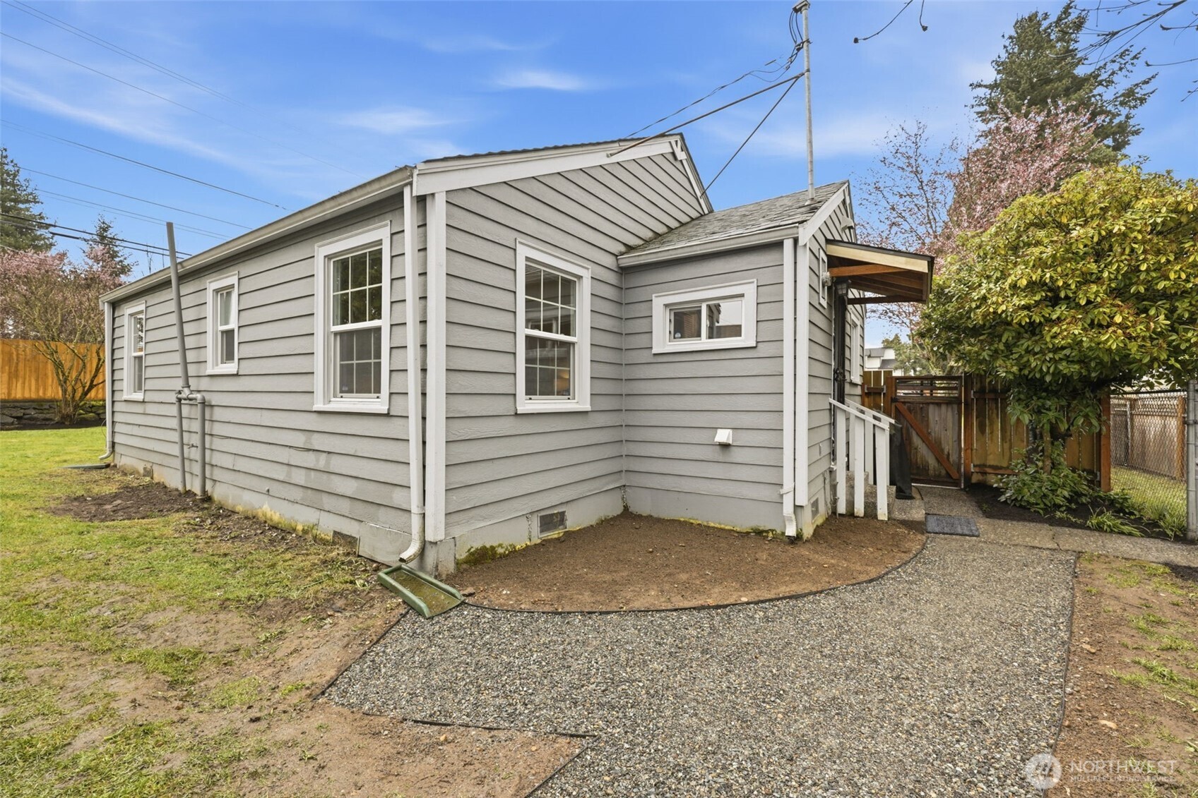 317 Southwest 124th Street Seattle, WA 98146 - Photo 16 of 26