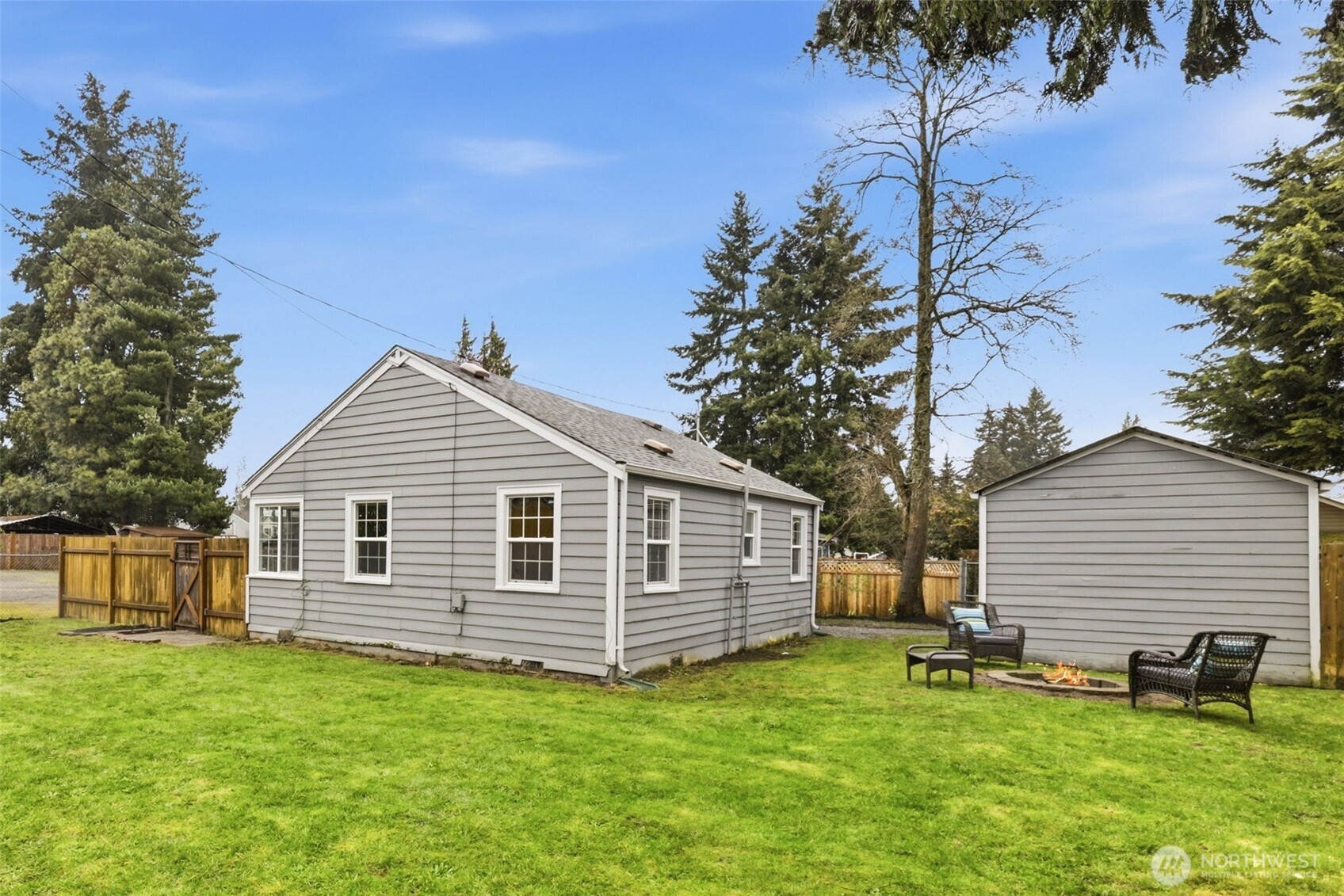 317 Southwest 124th Street Seattle, WA 98146 - Photo 19 of 26