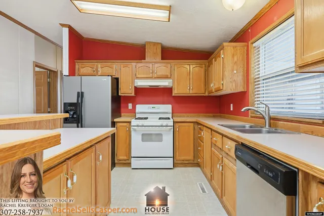 $295,000 | 4935 Bel Vista Drive, Bar Nunn, WY 82601