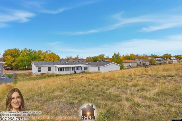 $295,000 | 4935 Bel Vista Drive, Bar Nunn, WY 82601