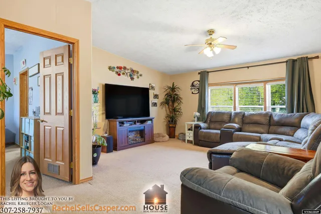 $315,000 | 4935 Bel Vista Drive, Bar Nunn, WY 82601