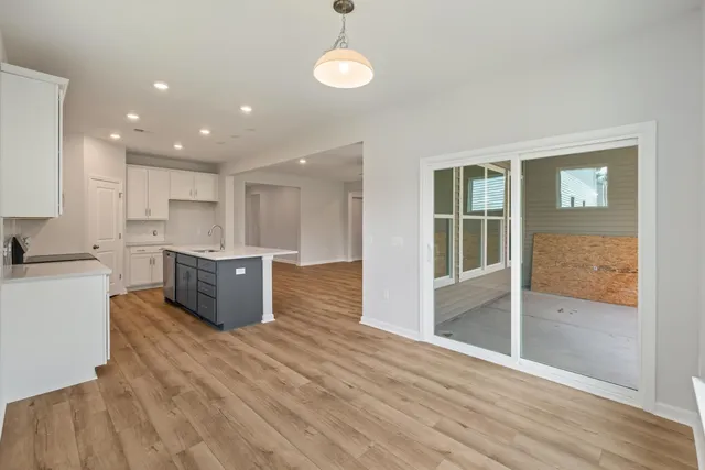 $389,990 | 351 Blue Oak Drive, Moncks Corner, SC 29461