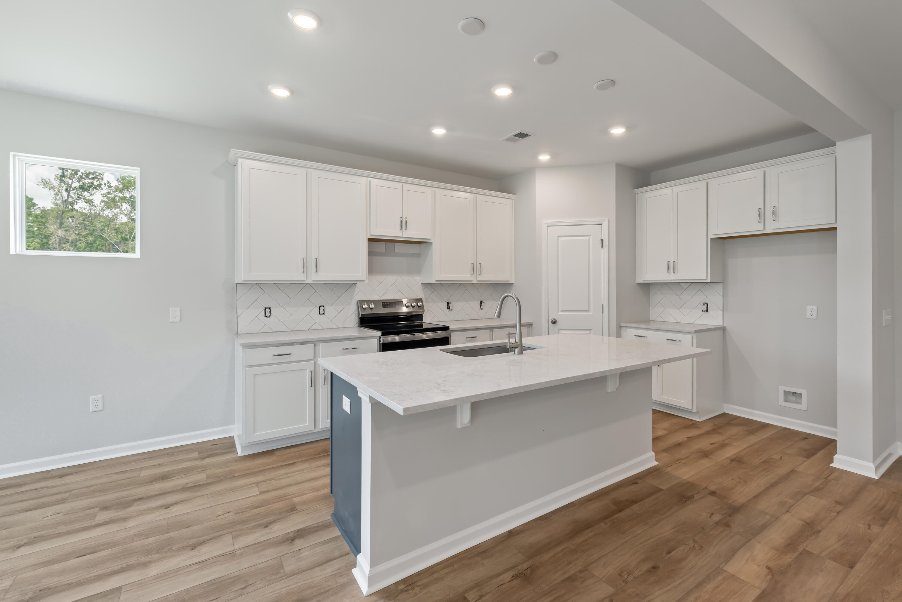 351 Blue Oak Drive Moncks Corner, SC 29461 - Photo 10 of 43 69-351_i-19_54654601879_o