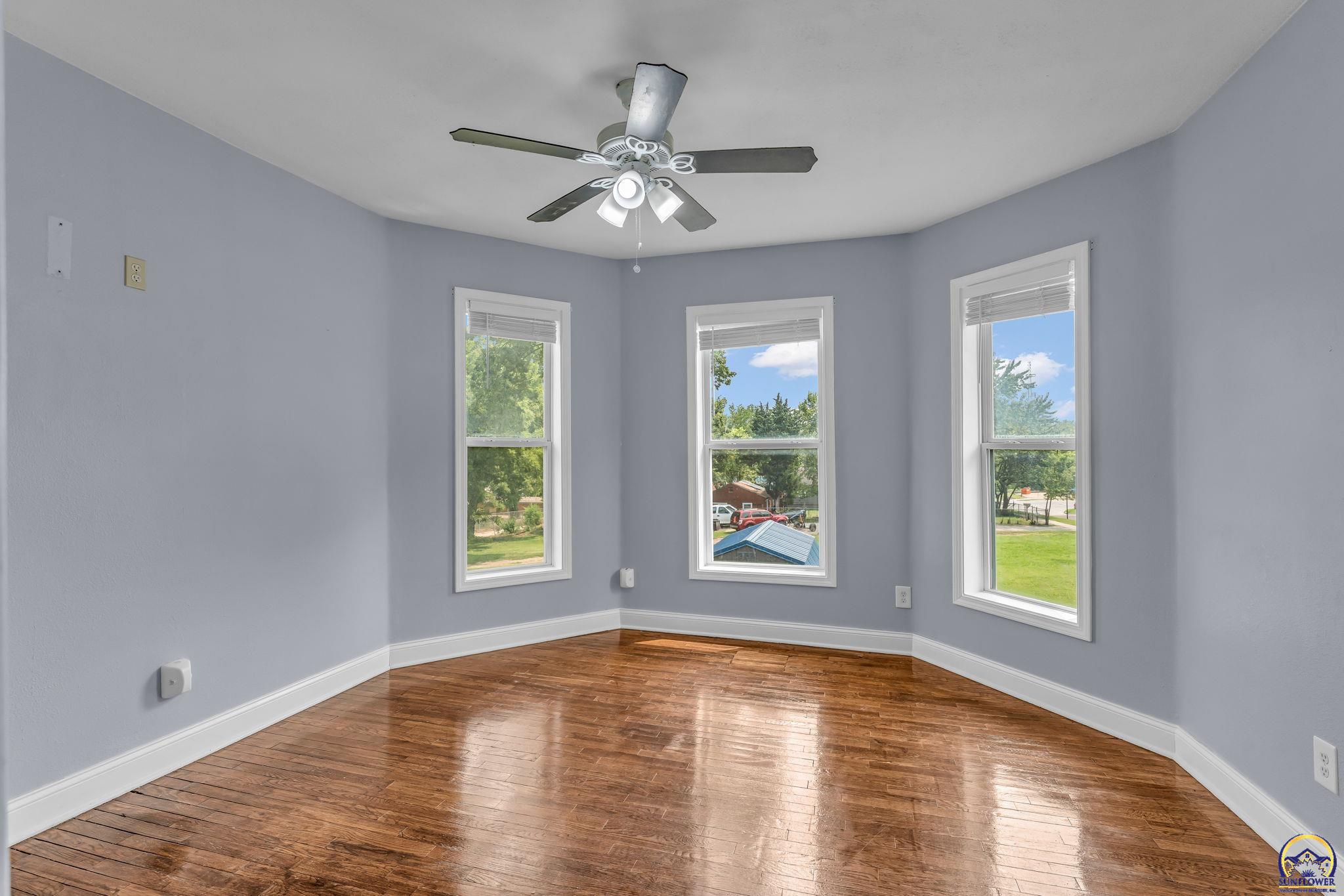 2058 Southwest Buchanan Street Topeka, KS 66604 - Photo 21 of 32