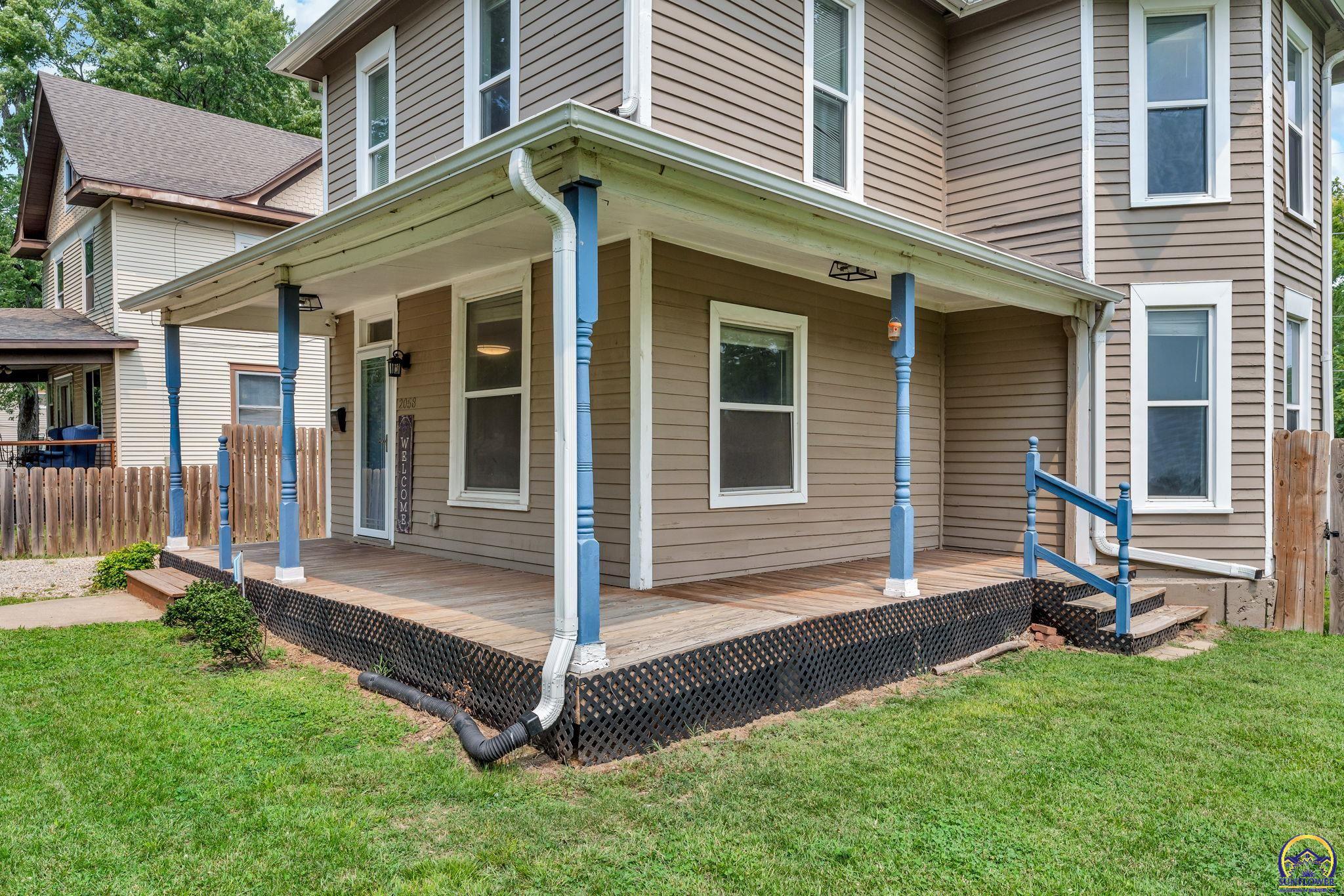 2058 Southwest Buchanan Street Topeka, KS 66604 - Photo 3 of 32