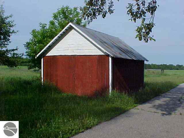2451 Towerline Road Hale, MI 48739 - Photo 8 of 9 1751769-7.JPG