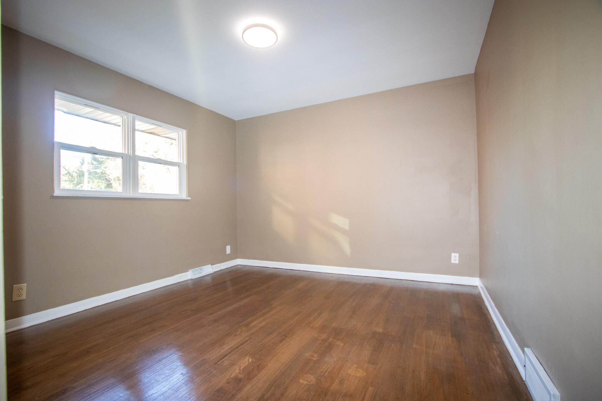 4838 West 6th Avenue Gary, IN 46406 - Photo 16 of 26 2048x1365