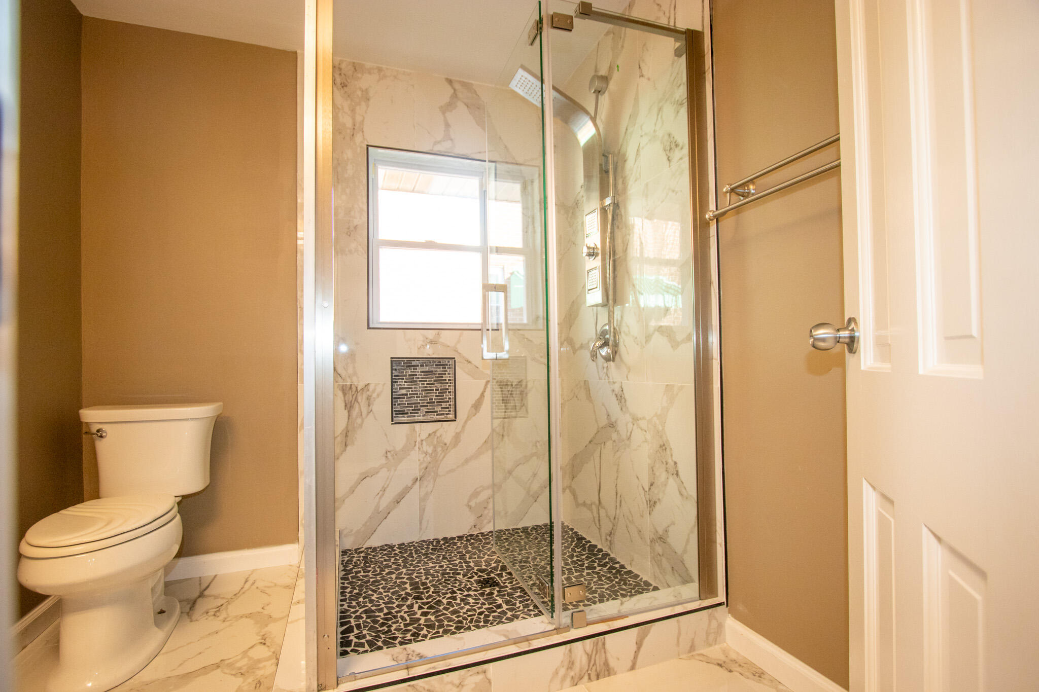 4838 West 6th Avenue Gary, IN 46406 - Photo 3 of 26 2048x1365