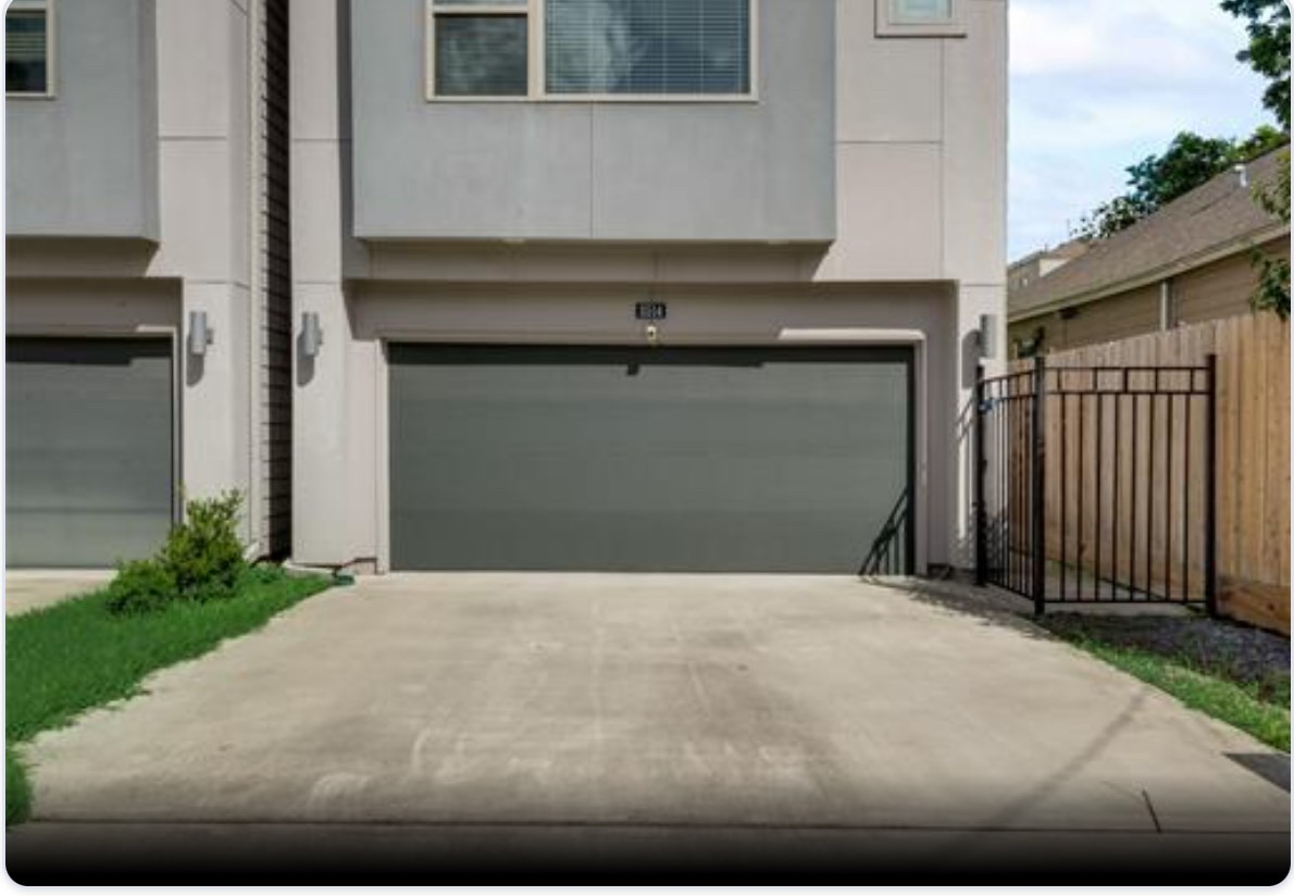 3514 Bastrop Street Houston, TX 77004 - Photo 2 of 11 a view of a garage
