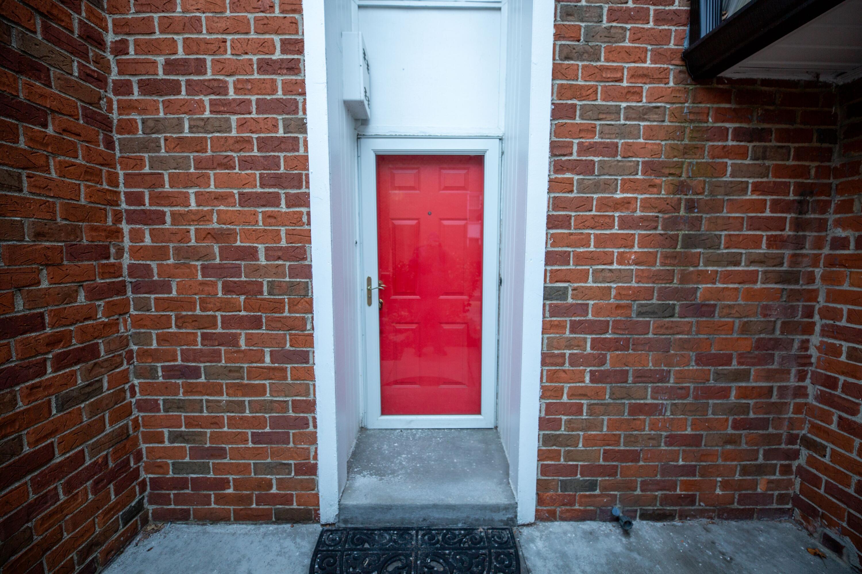 2146 Bryanston Crescent Street Detroit, MI 48207 - Photo 2 of 19 Bryanston Crescent Entry Door