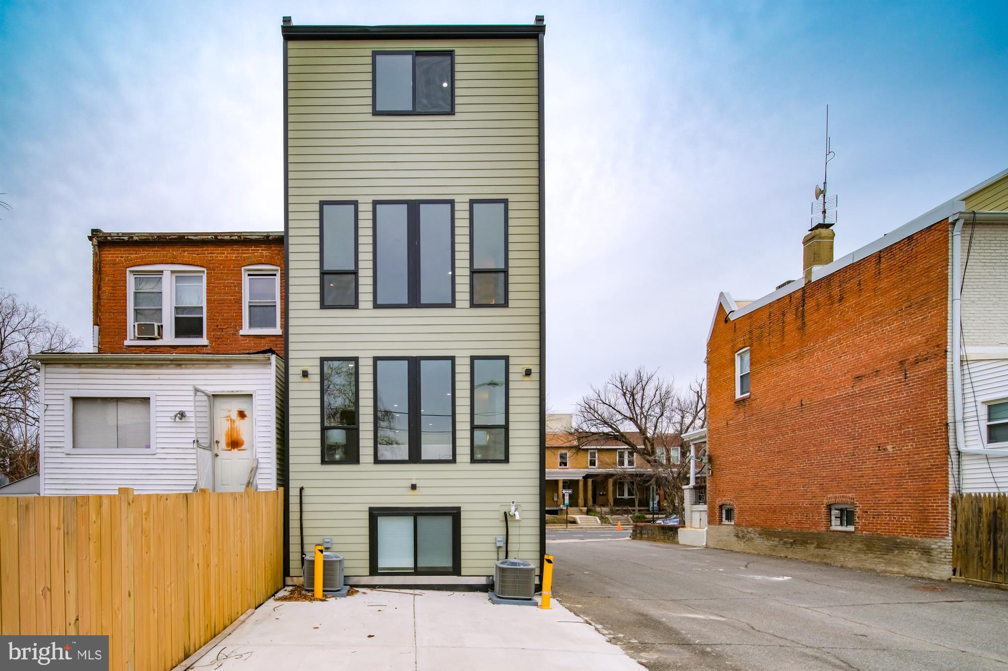 116 17th Street Southeast, Unit 2 Washington, DC 20003 - Photo 43 of 47 Gallery Image 43