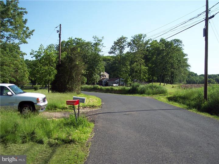 532 Middle Road Perkasie, PA 18944 - Photo 2 of 5