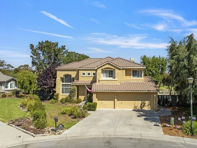 $884,900 | 310 Bonnie Lane, Hollister, CA 95023