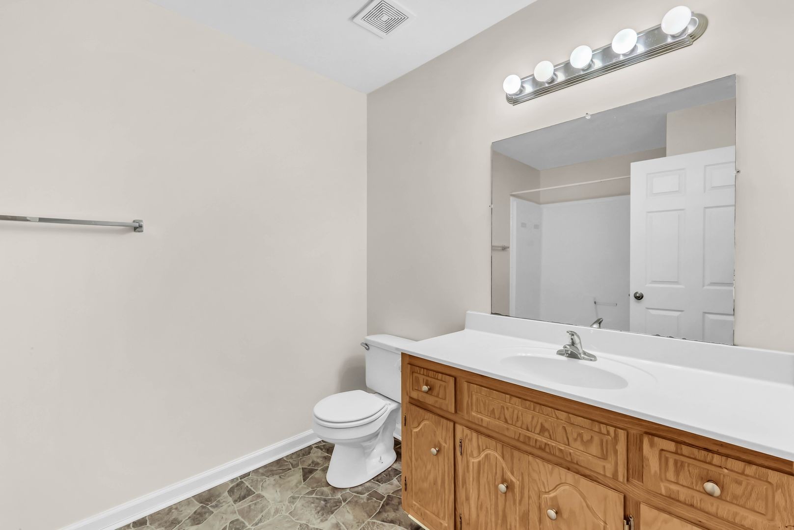 784 Cherrybark Lane, Unit 2 Clarksville, TN 37040 - Photo 14 of 17