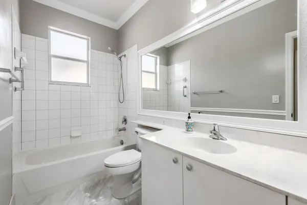 $2,150 | 3557 Forest Hill Boulevard, Unit 54, West Palm Beach, FL 33406