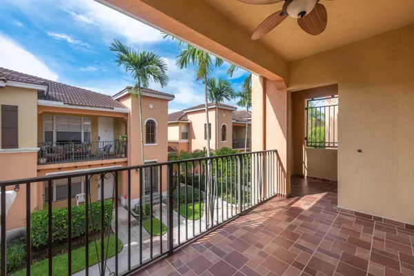 $2,150 | 3557 Forest Hill Boulevard, Unit 54, West Palm Beach, FL 33406