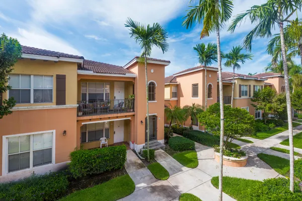 $2,150 | 3557 Forest Hill Boulevard, Unit 54, West Palm Beach, FL 33406