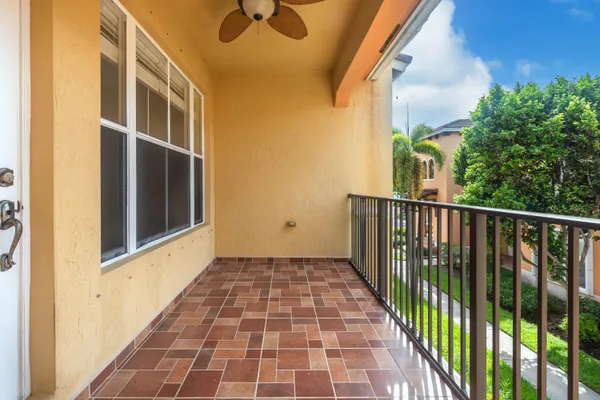 $2,150 | 3557 Forest Hill Boulevard, Unit 54, West Palm Beach, FL 33406