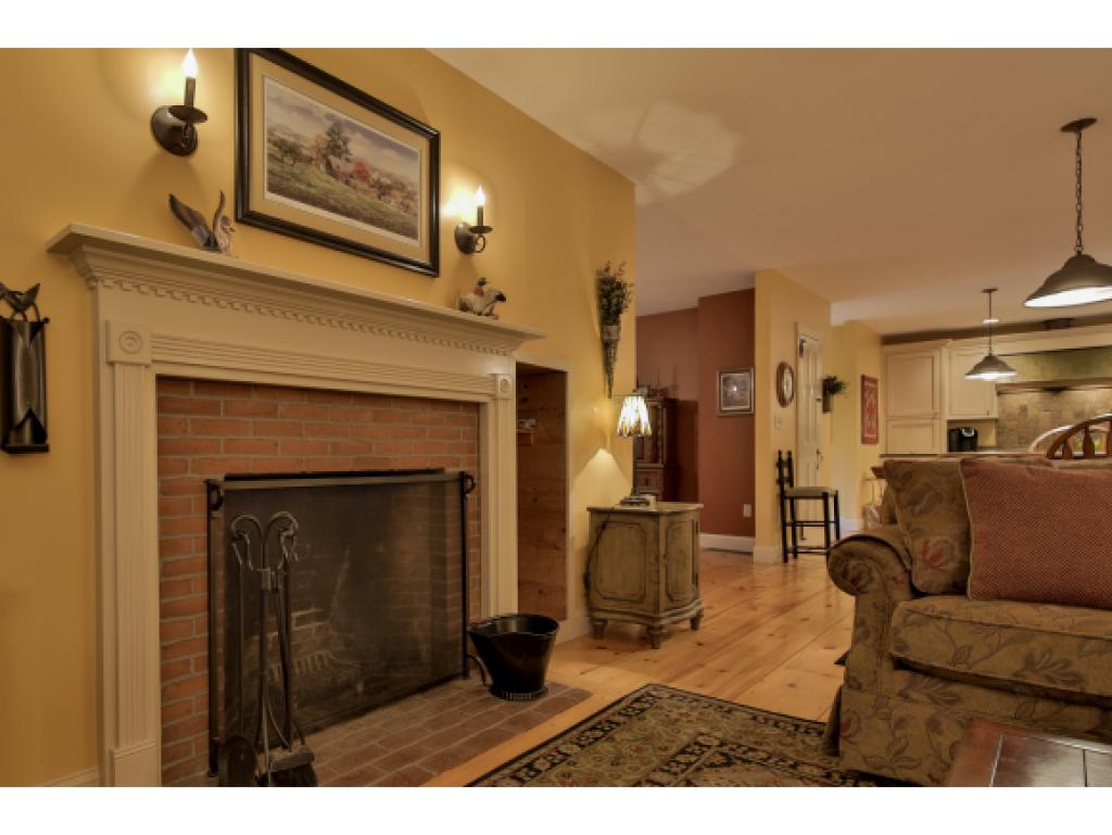 44 Carriage Road New Boston, NH 03070 - Photo 13 of 35 Gallery Image 13