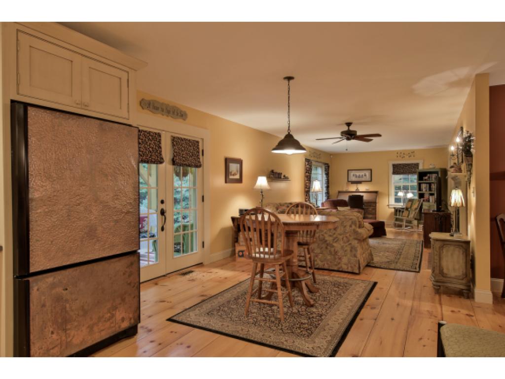 44 Carriage Road New Boston, NH 03070 - Photo 15 of 35 Gallery Image 15