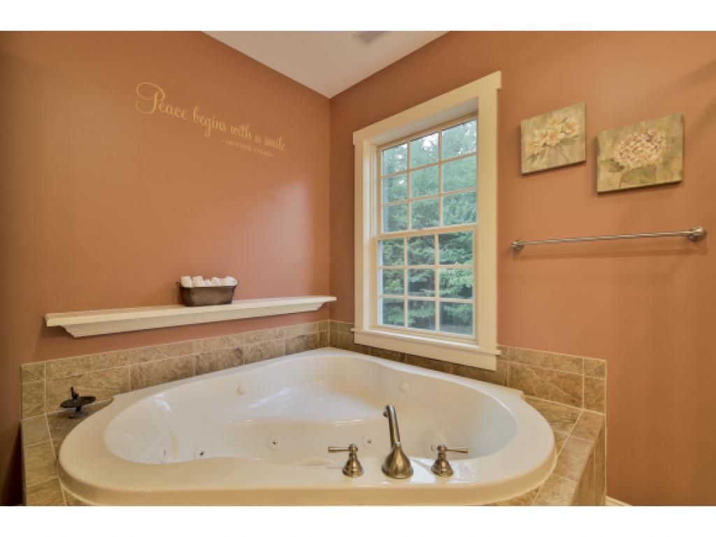44 Carriage Road New Boston, NH 03070 - Photo 26 of 35 Gallery Image 26