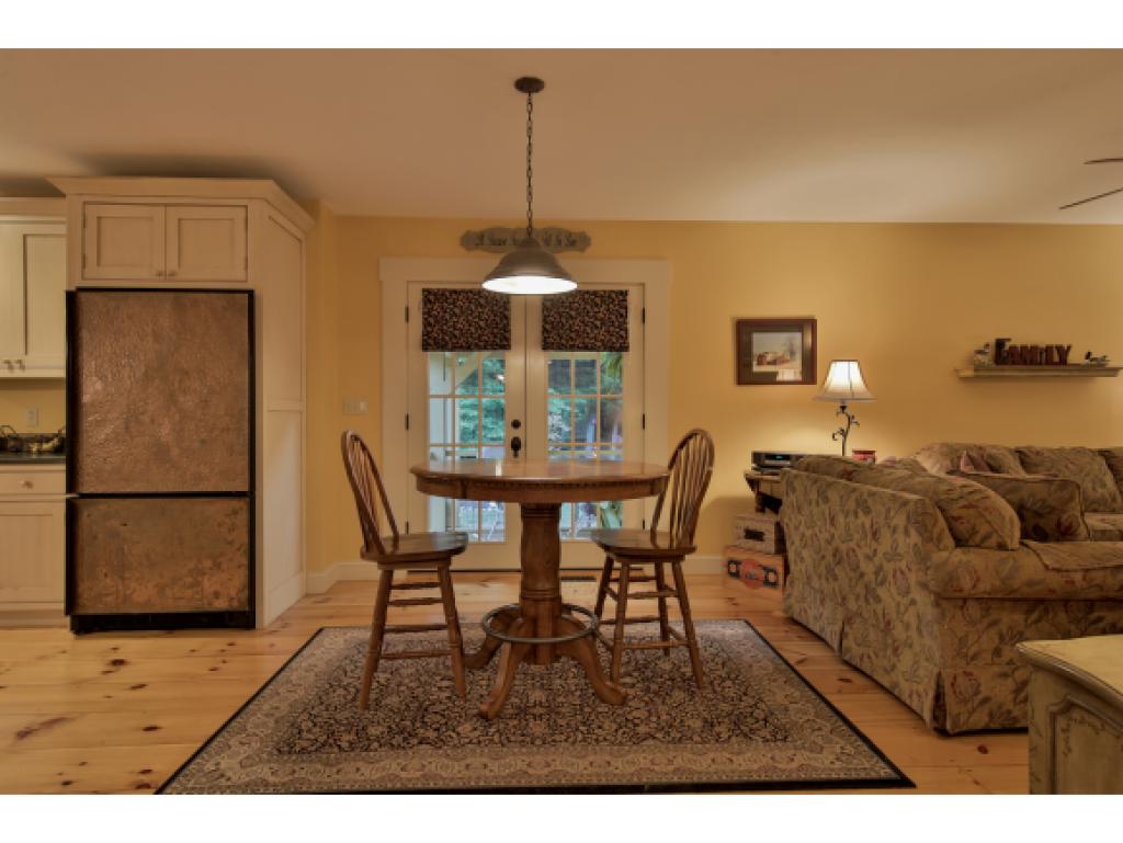 44 Carriage Road New Boston, NH 03070 - Photo 8 of 35 Gallery Image 8