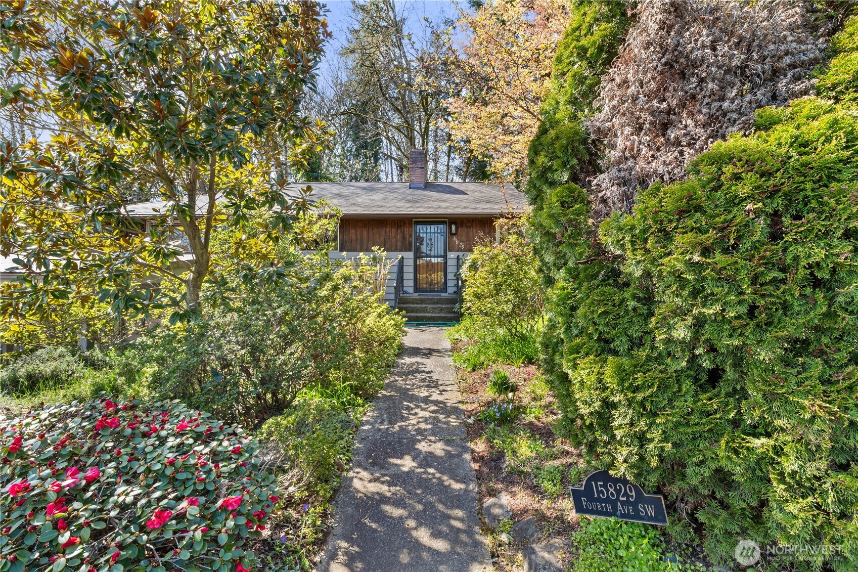 15829 4th Avenue Southwest Burien, WA 98166 - Photo 5 of 37 a view of a garden