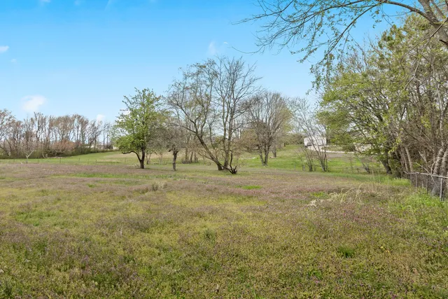 $420,000 | 1035 New Deal Potts Road, Cottontown, TN 37048