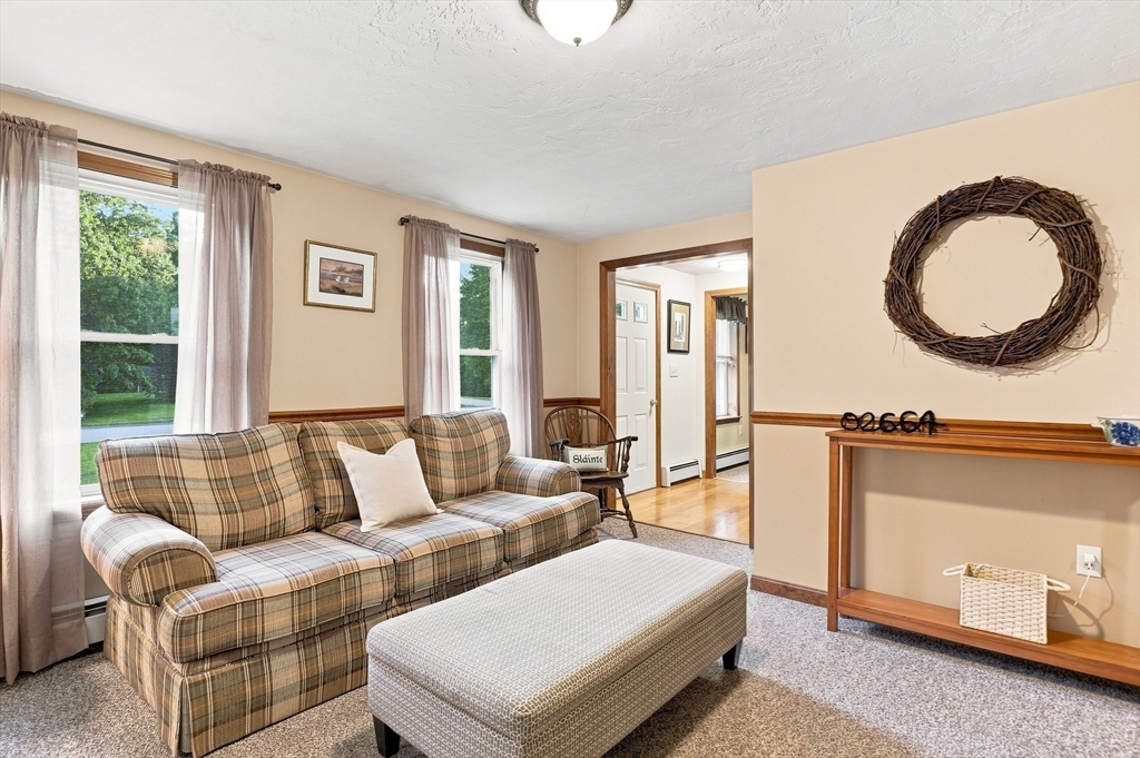 4 McCann Place Paxton, MA 01612 - Photo 7 of 35 Gallery Image 7
