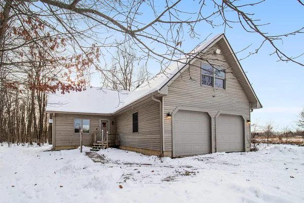 $490,000 | 12164 Wisner Highway, Clinton, MI 49236