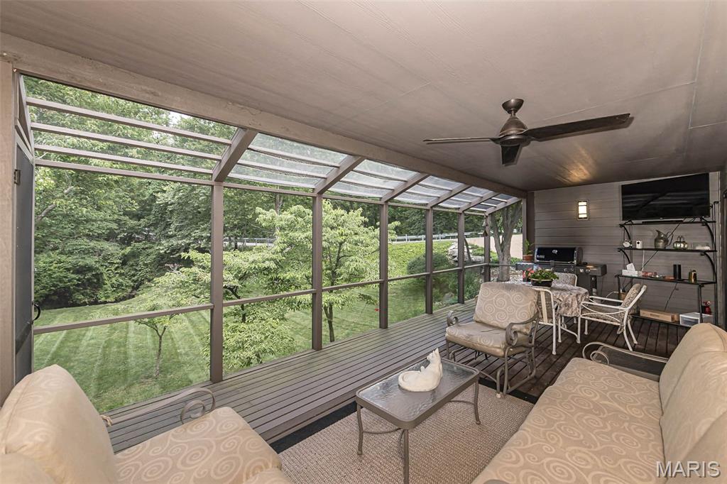 12420 Robyn Road Sunset Hills, MO 63127 - Photo 23 of 55 Gallery Image 23