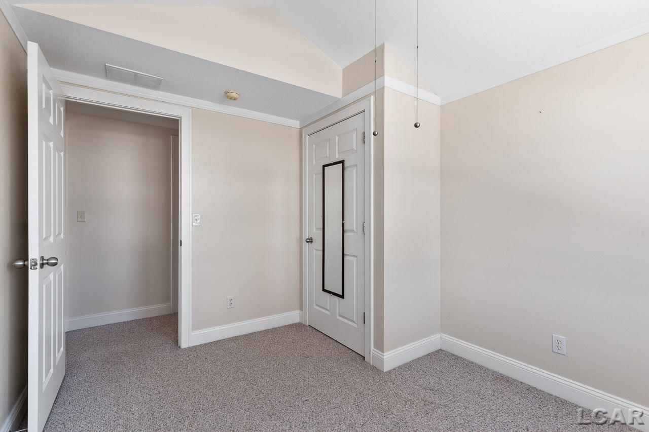 704 Springbrook Avenue Adrian, MI 49221 - Photo 22 of 31 50034063-21.JPG