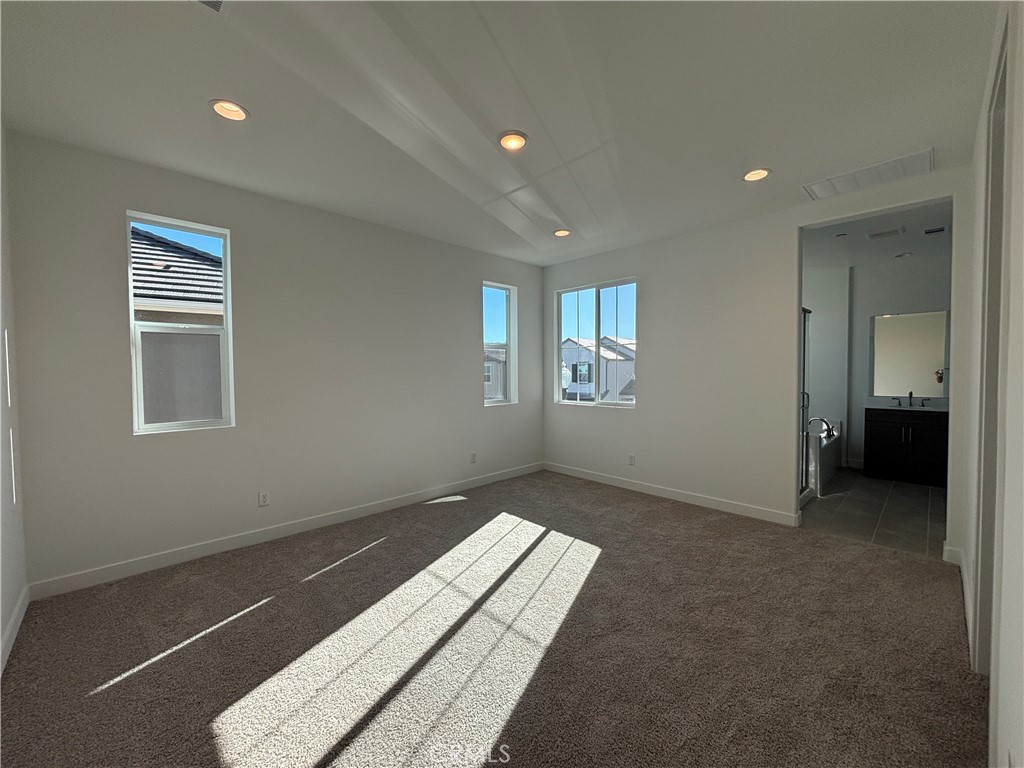 413 Checkerbloom Lane Santa Paula, CA 93060 - Photo 4 of 4