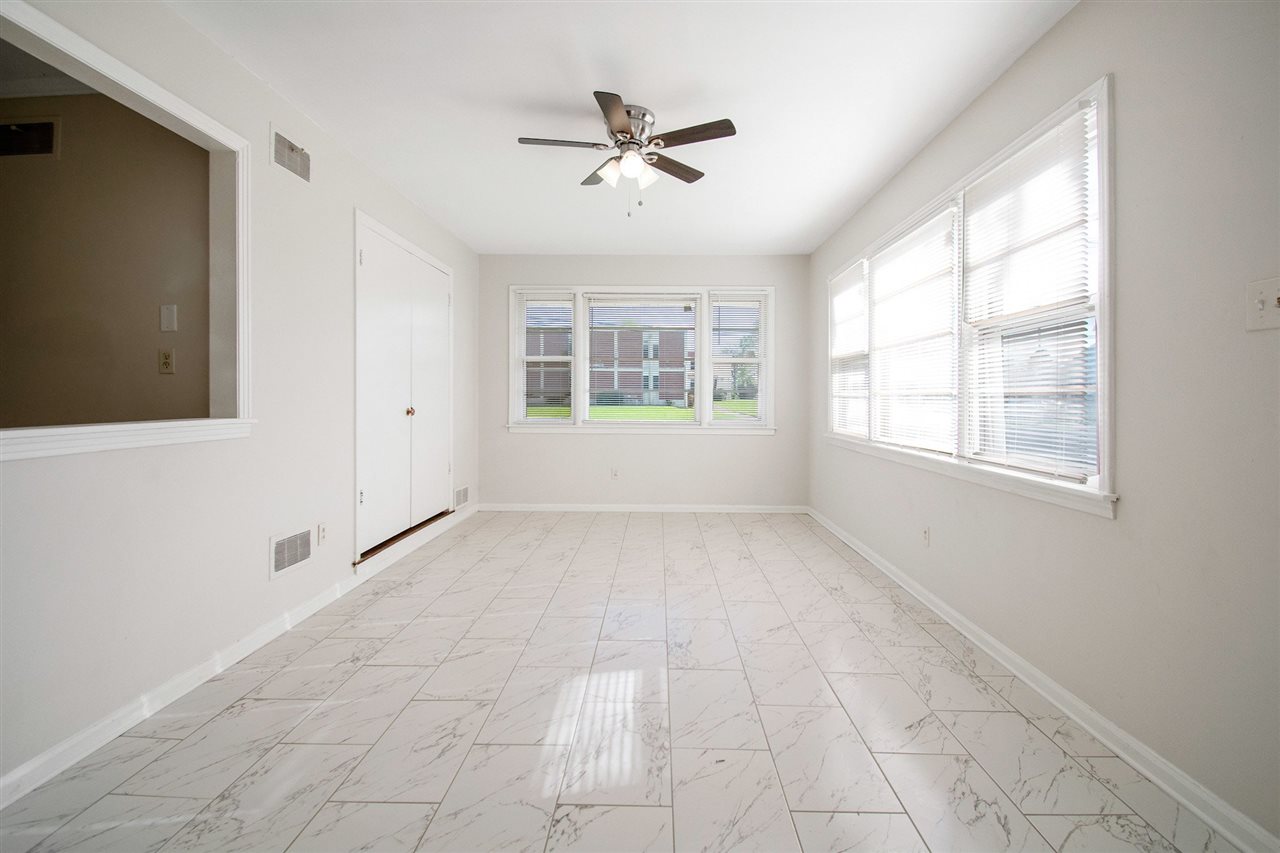 1484 East Raines Road Memphis, TN 38116 - Photo 6 of 25 Gallery Image 6