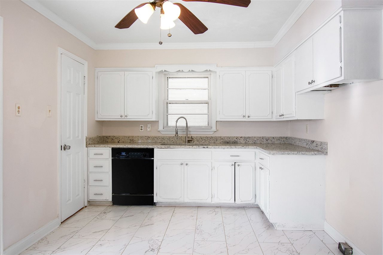 1484 East Raines Road Memphis, TN 38116 - Photo 9 of 25 Gallery Image 9