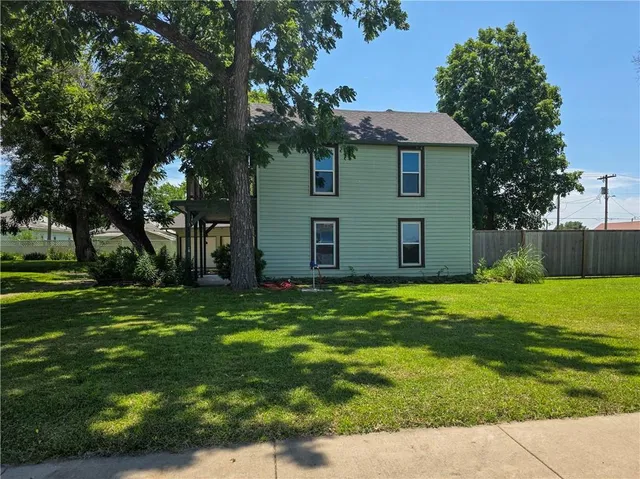 $389,000 | 215 West Main Street, Herington, KS 67449