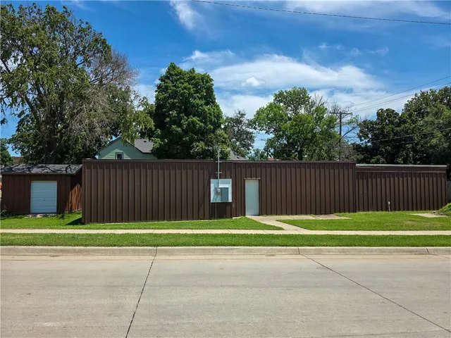 $389,000 | 215 West Main Street, Herington, KS 67449