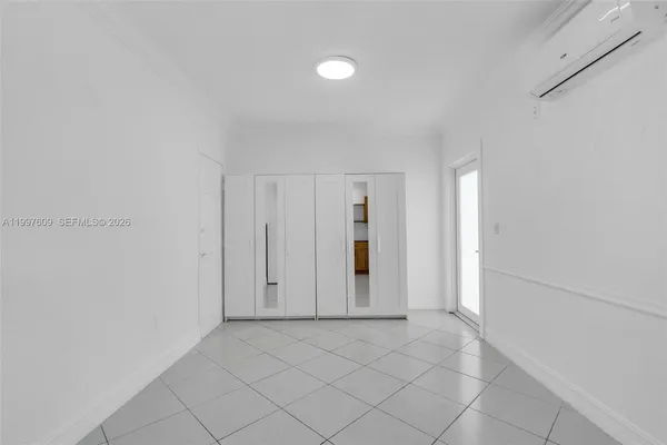 $1,200 | 201 Southwest 51st Court, Unit 4, Miami, FL 33134