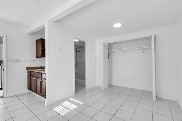 $1,200 | 201 Southwest 51st Court, Unit 4, Miami, FL 33134