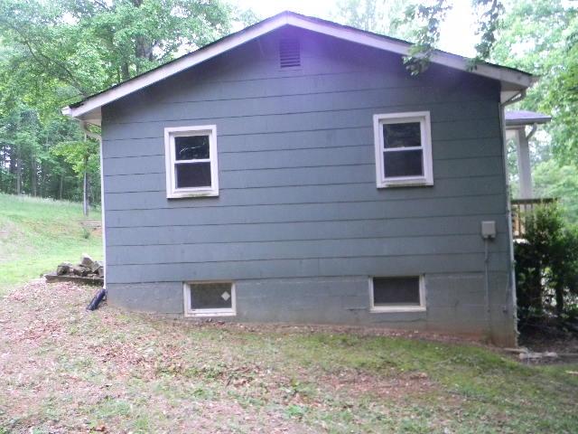1750 Gilmer Branch Road Boones Mill, VA 24065 - Photo 11 of 14 Left view